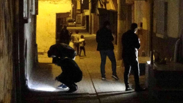 Diyarbakır'da silahlı çatışma: 2 ağır yaralı