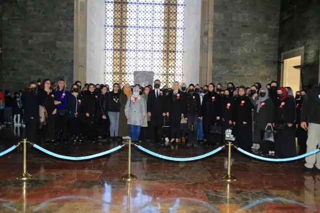 Gölbaşı Belediye Başkanı Şimşek, Anıtkabir'i ziyaret etti