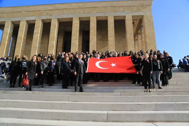 Gölbaşı Belediye Başkanı Şimşek, Anıtkabir'i ziyaret etti