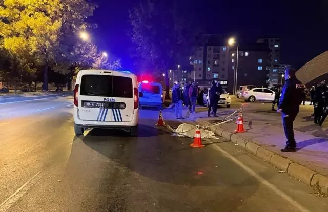 Minibüsün çarptığı kadın hayatını kaybetti