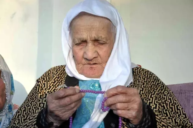 Korona virüs geçirmeyen 103 yaşındaki nineden aşı uyarısı