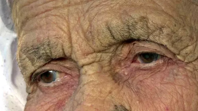 Korona virüs geçirmeyen 103 yaşındaki nineden aşı uyarısı