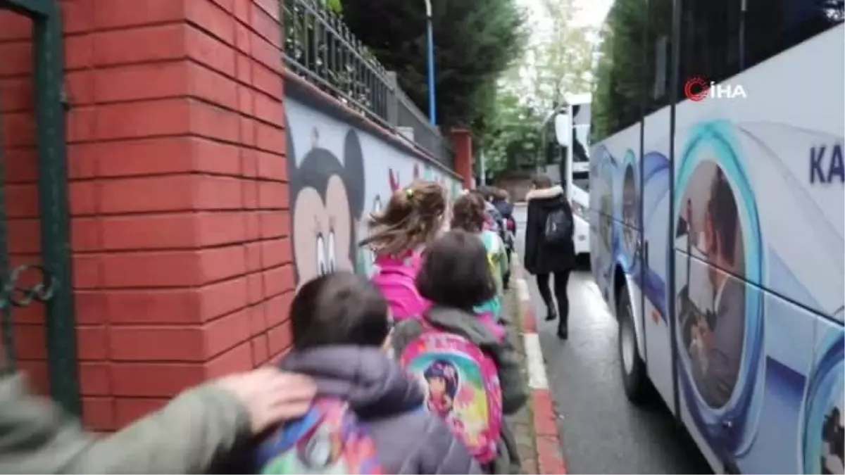 Kreş öğrencileri Dolmabahçe Sarayı'nı ziyaret etti