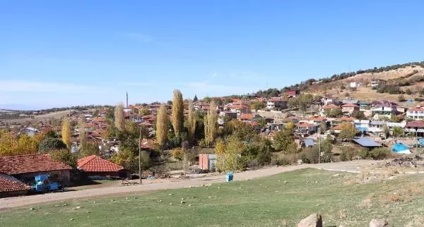 Kuraklığa karşı kendi barajlarını yaptılar