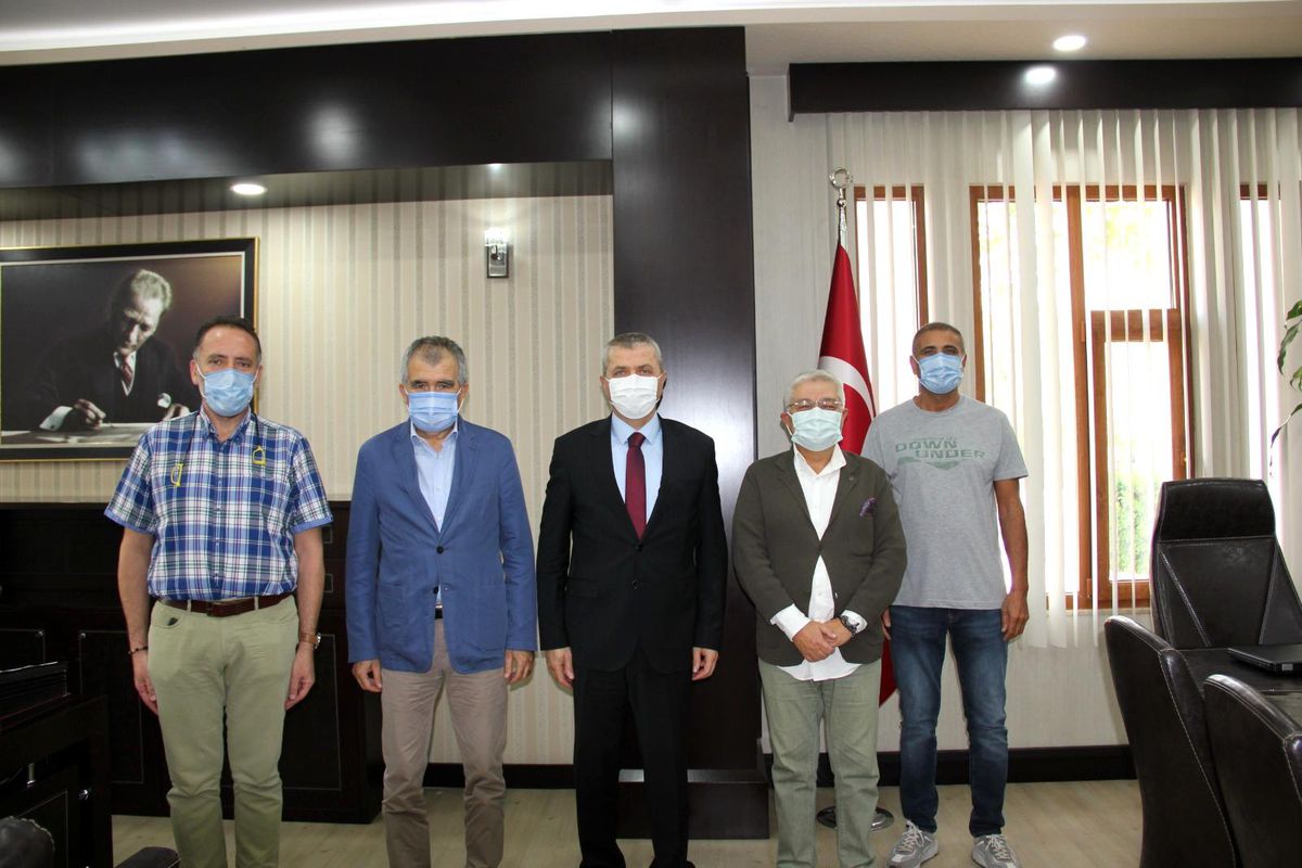 Manavgat Özel Akdeniz Hastane Yetkilileri, İsmet VURAL ve Yusuf AYDIN; Kaymakamımız Abdulkadir DEMİR'e Ziyaretleri....
