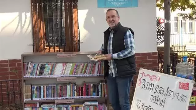 Muhtardan örnek davranış: Muhtarlığı kütüphaneye çevirdi