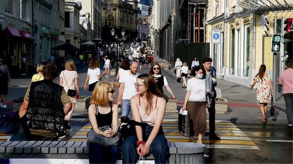 Singapur'da devlet, aşı olmayı reddedenlerin hastane ve ilaç masraflarını karşılamayacak