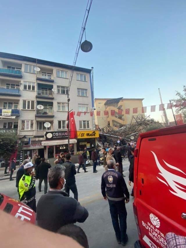 Son Dakika: Malatya'da tadilat yapılan bina! Enkaz altında kalanlar var