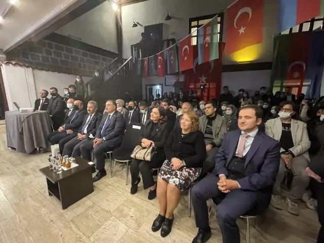 YTB, Karabağ Zaferi ve Türkiye-Azerbaycan Dayanışma Programı düzenledi