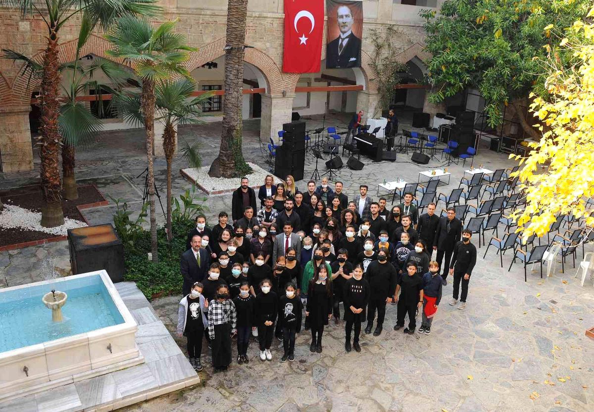 ADÜ Rektörü Aldemir, Devlet Konservatuarı öğrencileri ile bir araya geldi