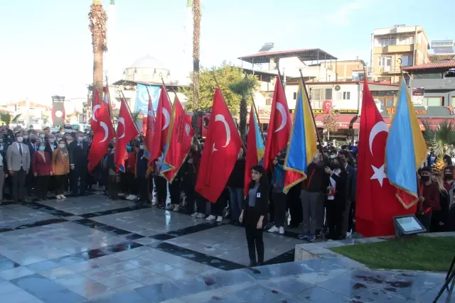 Büyük Önder Atatürk, Manisa'da anıldı
