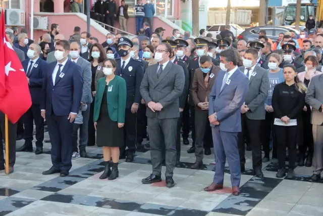 Büyük Önder Atatürk, Manisa'da anıldı