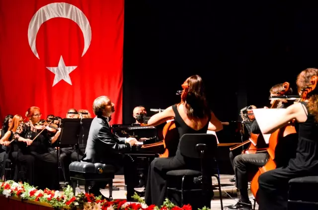 10 Kasım Atatürk'ü Anma Konseri