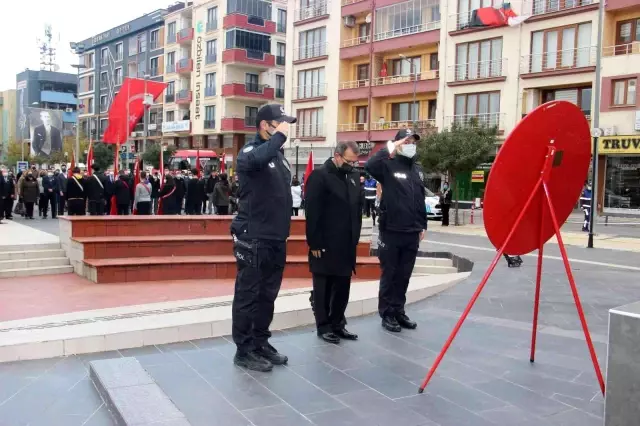Yağmura aldırış etmediler, Ata'ya saygı için biraraya geldiler