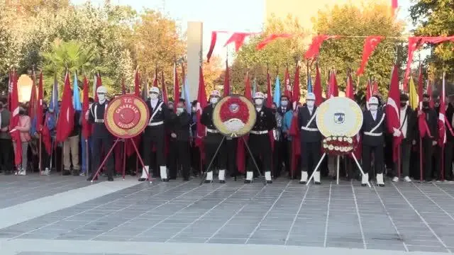 Büyük Önder Atatürk, Gölcük ve Karamürsel'de anıldı