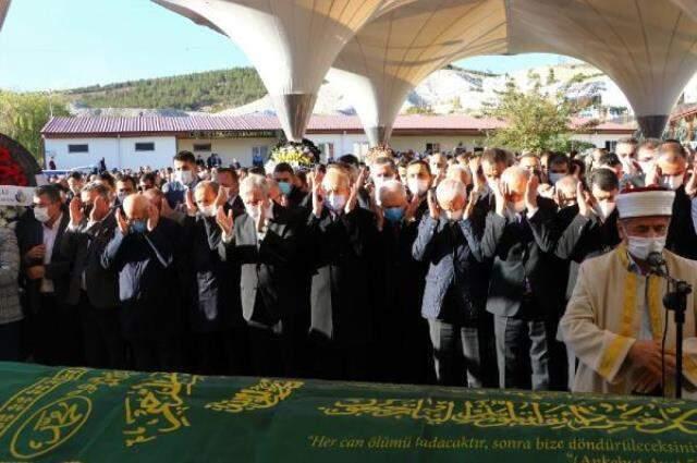 Cumhurbaşkanı Erdoğan, Mansur Yavaş ile telefonda görüşerek taziyelerini iletti Cumhurbaşkanı Erdoğan, Mansur Yavaş ile telefonda görüşerek taziyelerini iletti