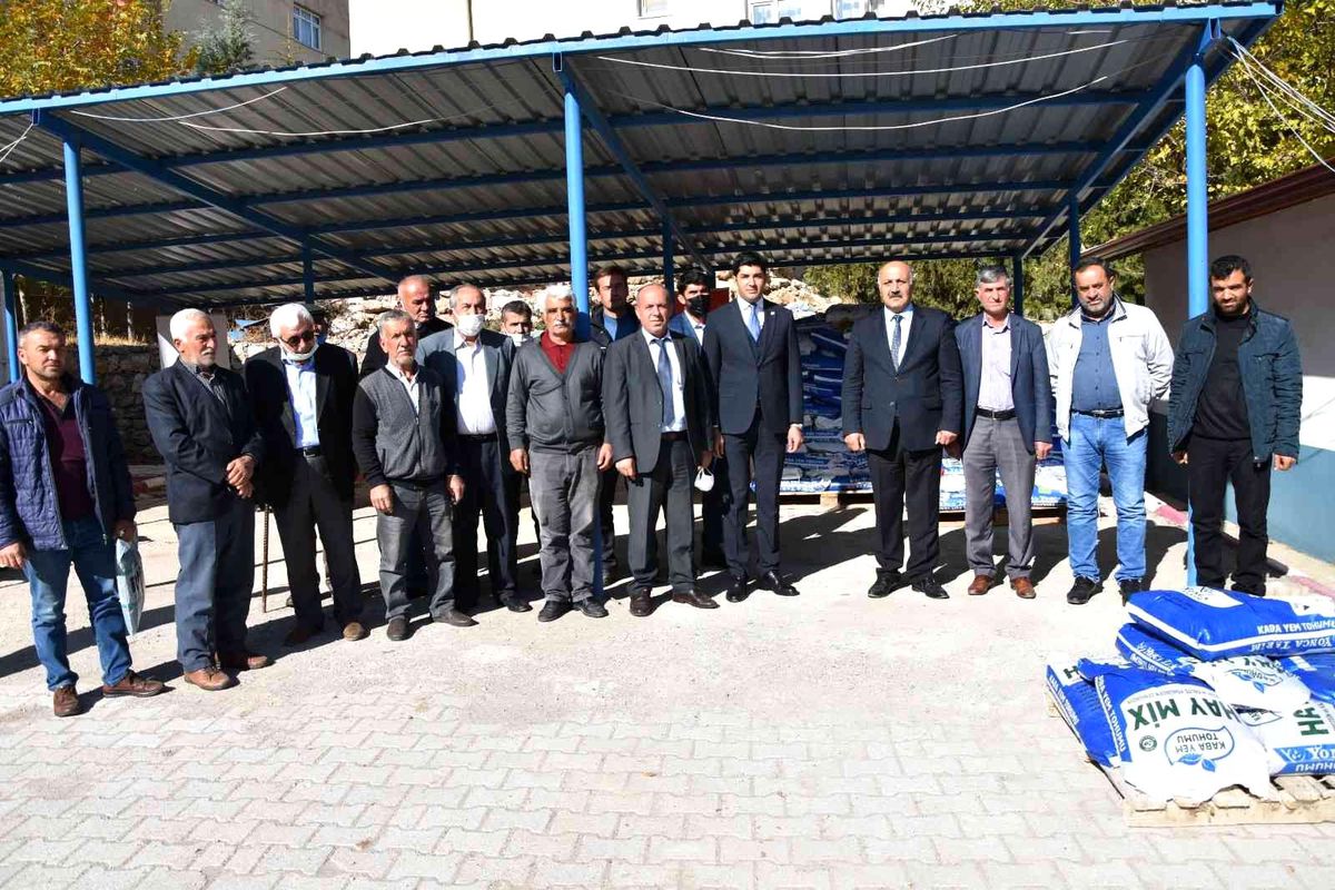 Doğanşehir'de üreticilere kaba yem tohumu desteği