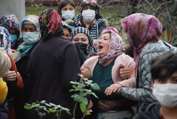 Son dakika haberi | AYRILDIĞI ARKADAŞININ ÖLDÜRDÜĞÜ AZİZE GELİNLİKLE SON YOLCUĞUNA UĞURLANDI