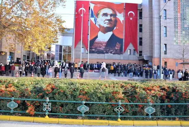 Büyük Önder Atatürk, Gölcük ve Karamürsel'de anıldı