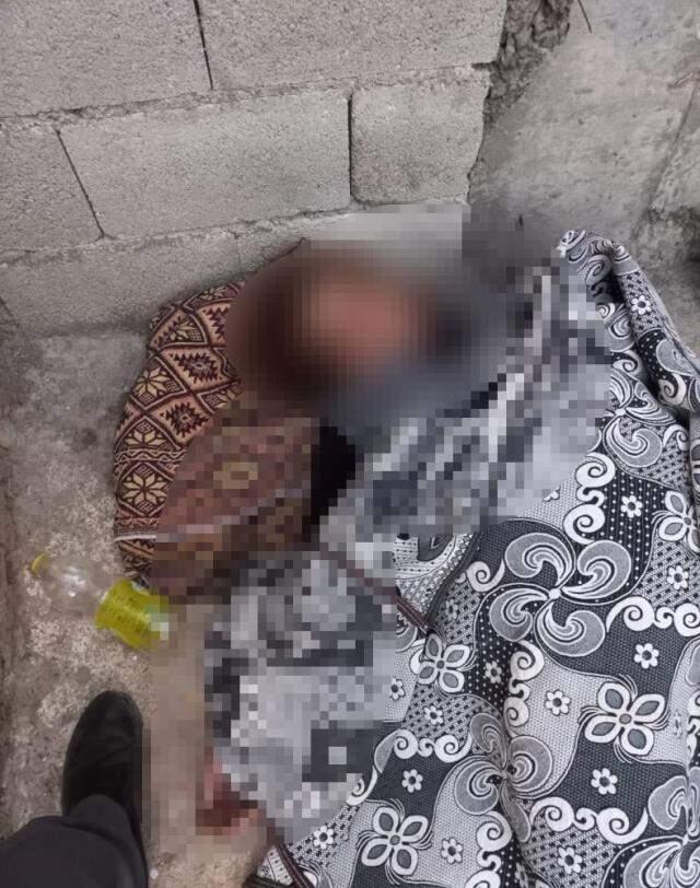 Evini yakan oğlundan kaçarak komşusuna sığınan kadın yaşamını yitirdi Evini yakan oğlundan kaçarak komşusuna sığınan kadın yaşamını yitirdi