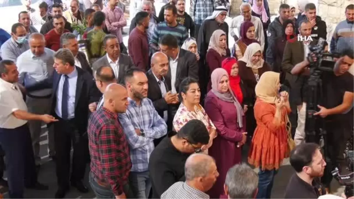 Filistin'de 2. Zeytin FestivaliFilistin Tarım Bakanı Riad Attari: '1967'den bu yana İsrail işgali 1 milyon zeytin ağacını kökünden söktü.