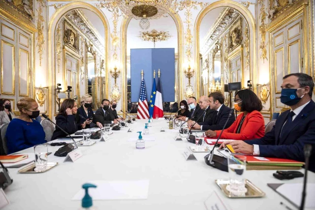 Son dakika haber: Fransa Cumhurbaşkanı Macron, ABD Lider Yardımcısı Harris ile görüştü