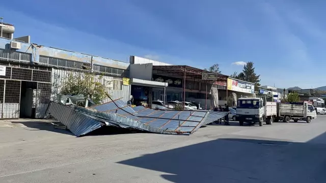 Şiddetli rüzgar hayatı olumsuz etkiliyor