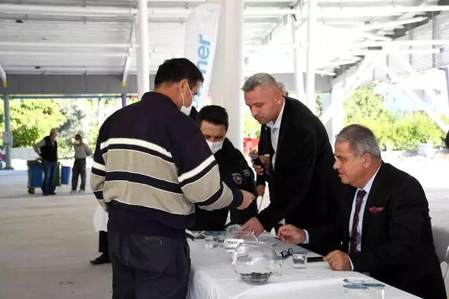Kemer Arslanbucak Kapalı Pazar Yeri kuraları çekildi