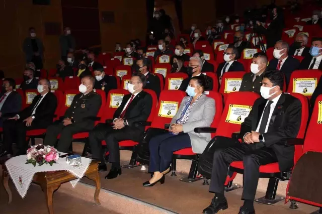 Büyük Önder Atatürk, Gölcük ve Karamürsel'de anıldı