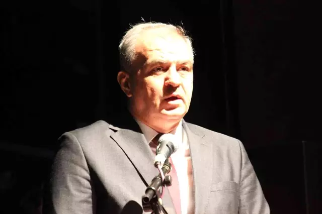 Büyük Önder Atatürk, Gölcük ve Karamürsel'de anıldı