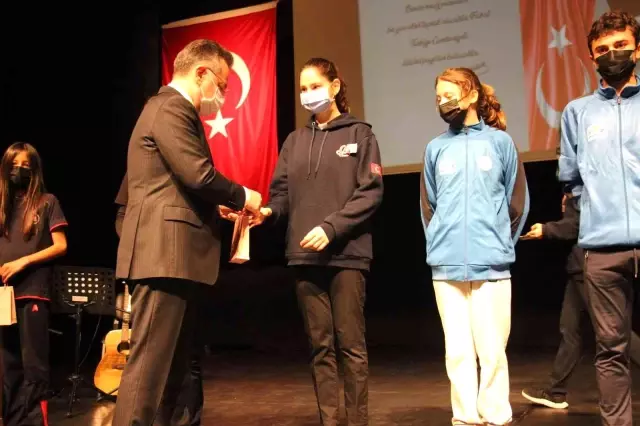 Büyük Önder Atatürk, Gölcük ve Karamürsel'de anıldı
