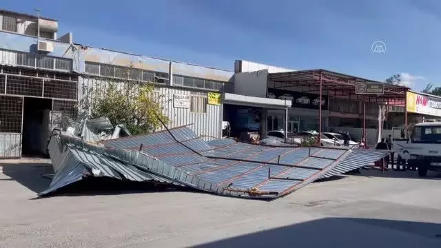 Şiddetli rüzgar hayatı olumsuz etkiliyor