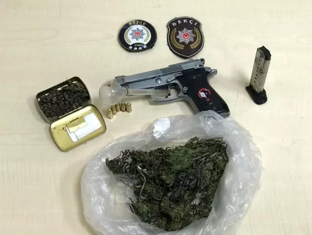 Şüphe üzerine durdurulan şahısların üzerinden uyuşturucu çıktı