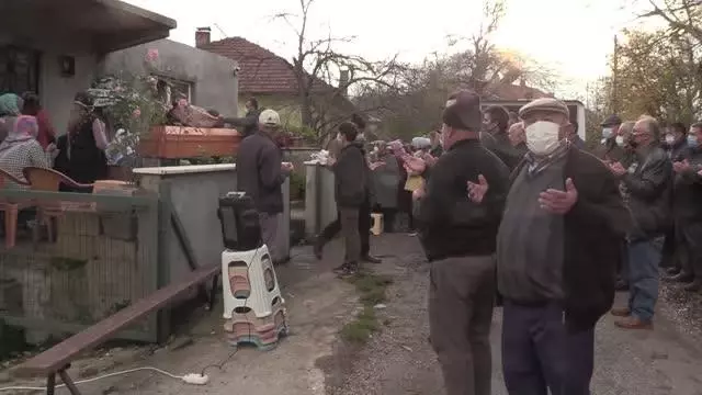 Tartıştığı eski sevgilisi tarafından öldürülen kadın toprağa verildi