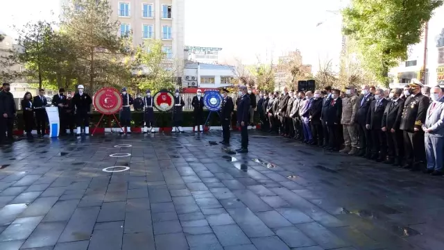 Büyük Önder Atatürk'ü anıyoruz