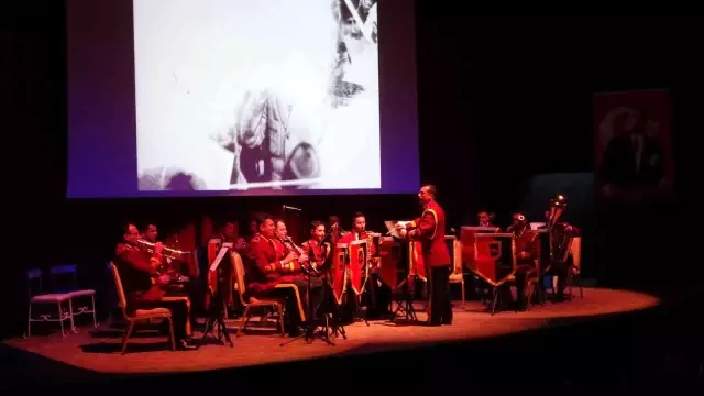 Büyük Önder Atatürk'ü anıyoruz