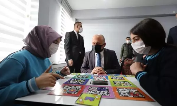 AĞRI'DA 554 OKULA 'NUH'UN GEMİSİ VE AĞRI DAĞI' TEMALI KÜTÜPHANE