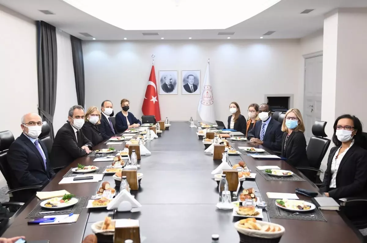 Son dakika haberi | Bakan Özer: '2000'li yıllarda 500 bin olan öğretmen sayısı 1,2 milyona ulaştı'