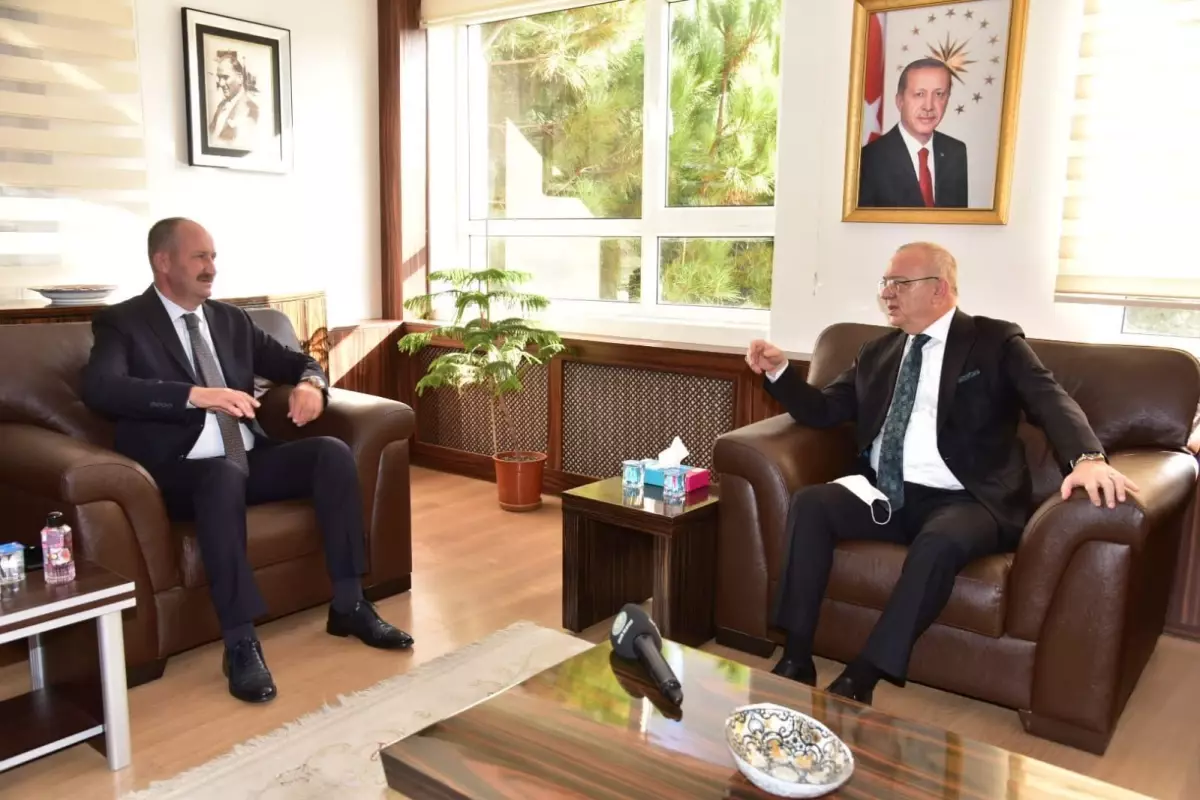 Başkan Ergün'den Yunusemre Kaymakamı Kantay'a Ziyaret