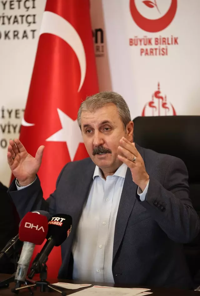Destici: (İYİ Partili Türkkan) Milletvekilliğinden de istifa ettirilmesi gerekir