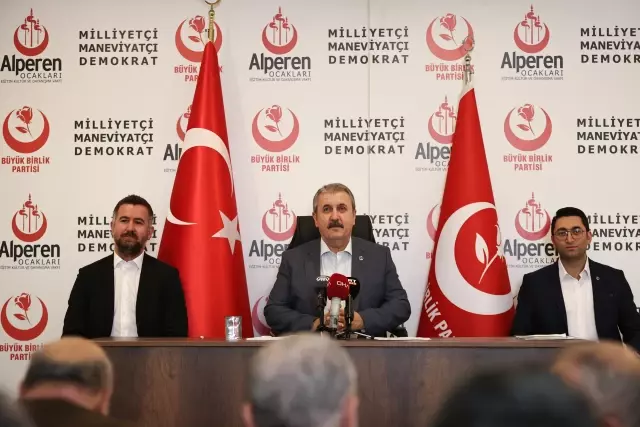 Destici: (İYİ Partili Türkkan) Milletvekilliğinden de istifa ettirilmesi gerekir