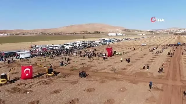 Elazığ'da 'Geleceğe Nefes Dünyaya Nefes' etkinliğinde 23 bin fidan toprakla buluştu