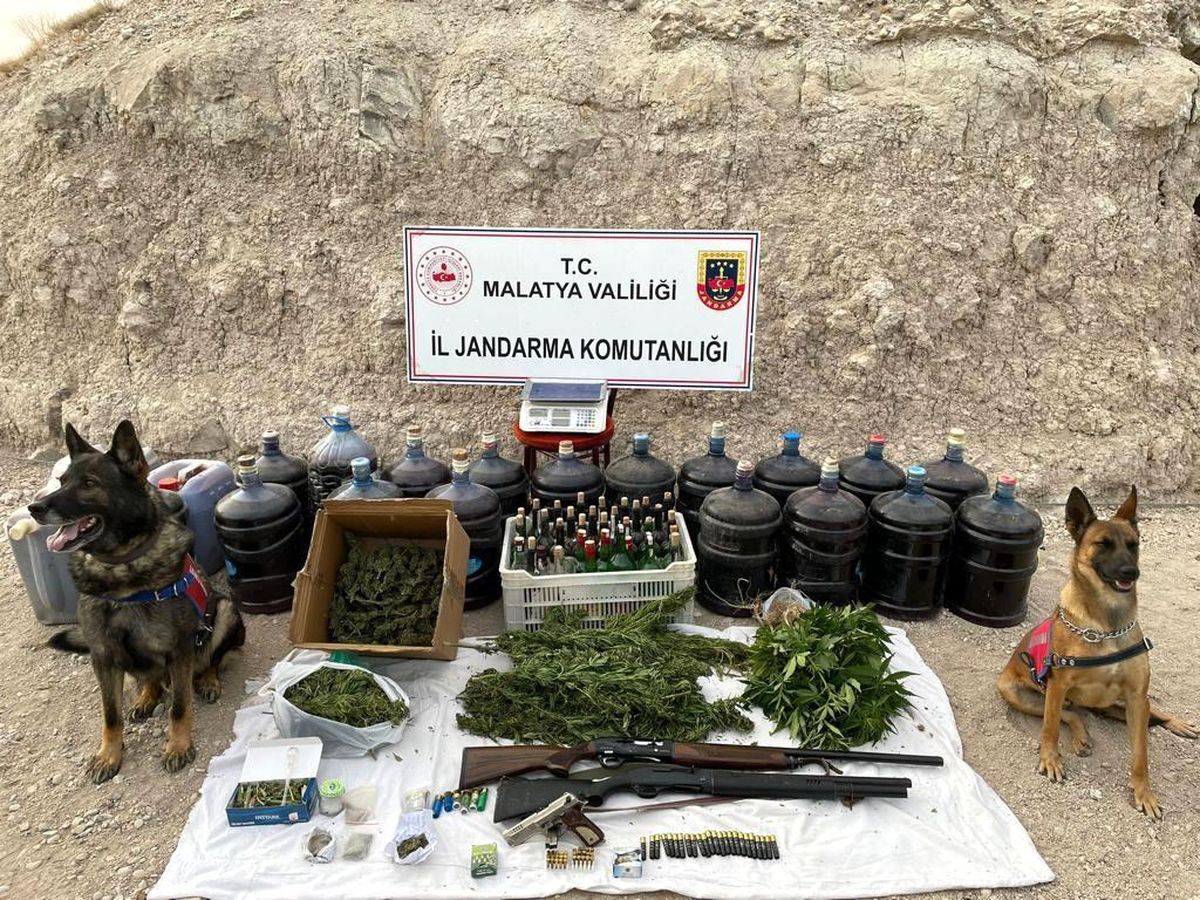 Uyuşturucu ve sahte alkol operasyonunda iki zanlı yakalandı