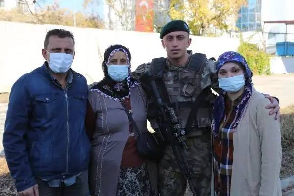 Polis Özel Harekat timleri törenle Suriye'ye uğurlandı