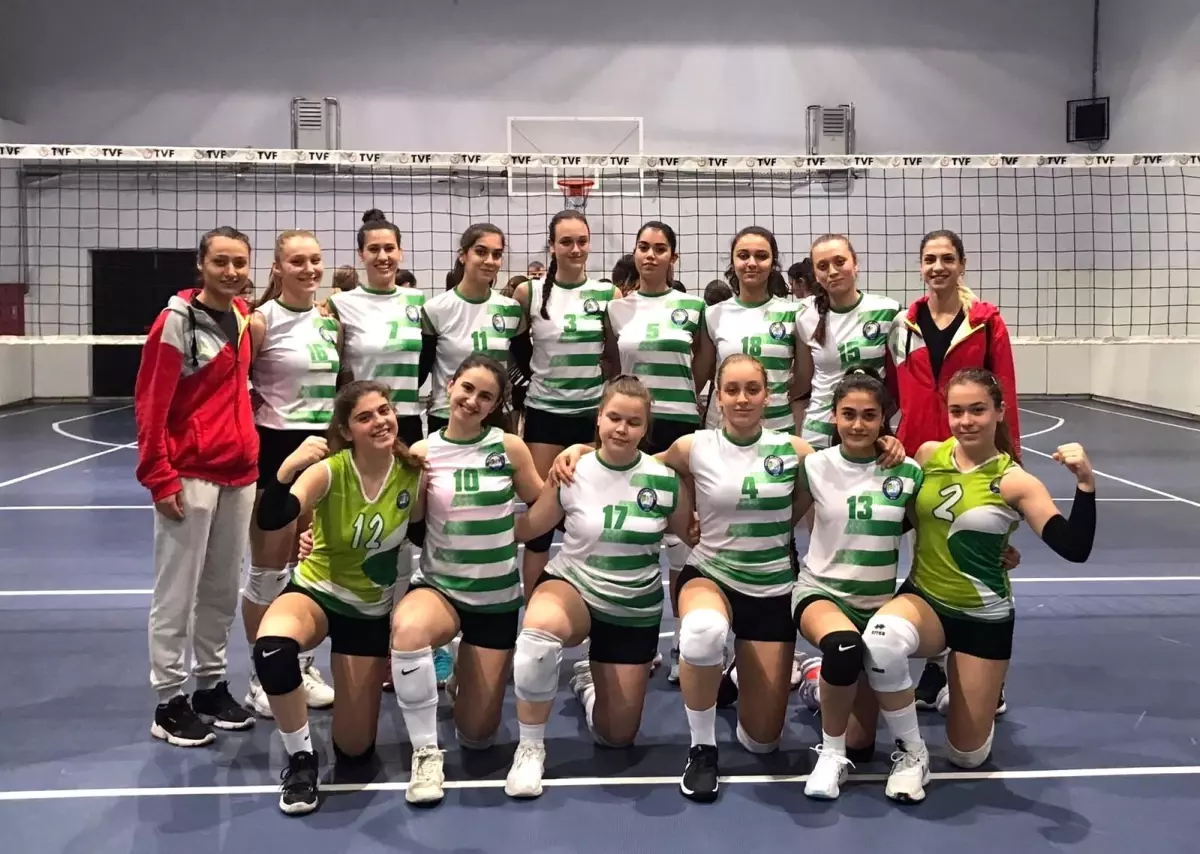 Salihli'nin genç sultanları 3'te 3 yaptı