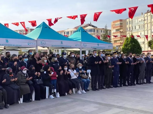 Şehit Polis Memuru Abdulkadir Güngör için ilk tören Edremit'te yapıldı