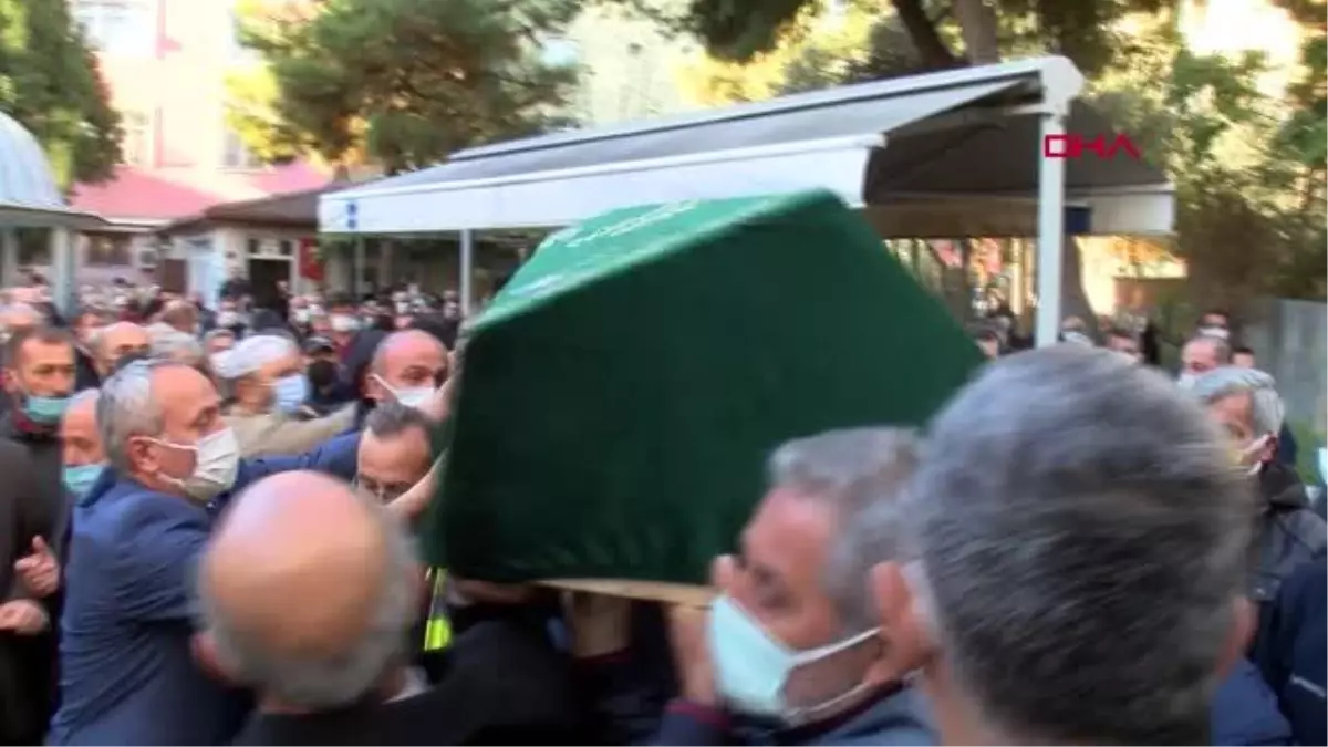 Tuzla'da trafik kazasında ölen baba ve oğlu son yolculuğuna uğurlandı