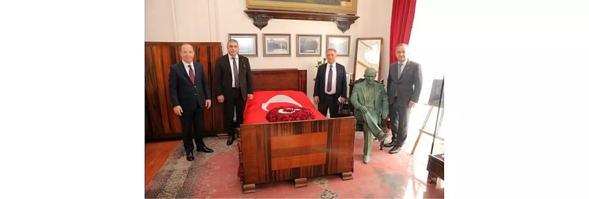 ATATÜRK ODASI'NA HAYRAN KALDILAR