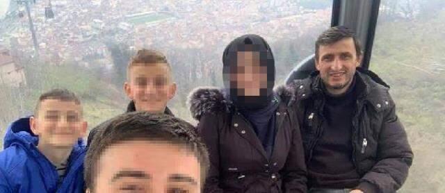 Çocuklarının gözü önünde eşini aracıyla duvara sıkıştırarak öldürdü! Korkunç olay kamerada