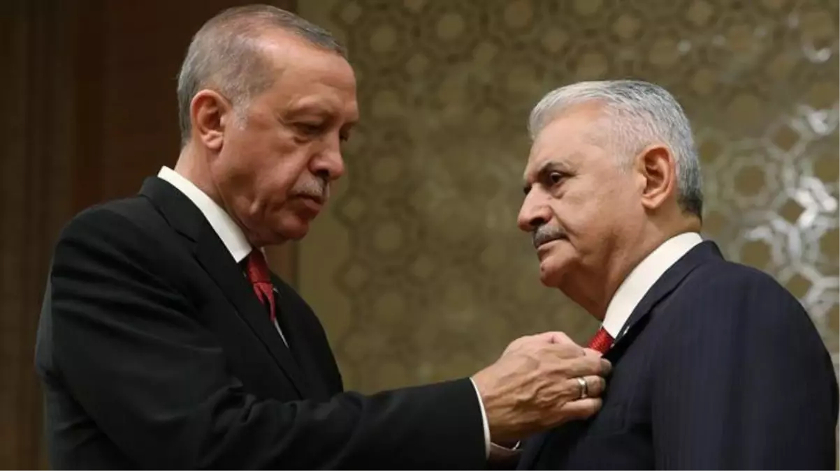 Cumhurbaşkanı Erdoğan tarihi zirvede ilan etti: Binali Yıldırım, Türkiye'nin Aksakalı oldu